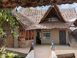 Hillstone Safari Lodge