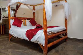 Hillstone Safari Lodge