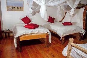 Hillstone Safari Lodge