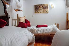 Hillstone Safari Lodge