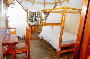 Hillstone Safari Lodge