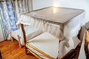 Hillstone Safari Lodge