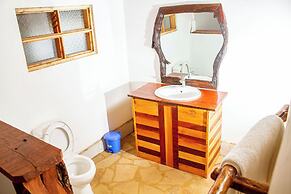 Hillstone Safari Lodge