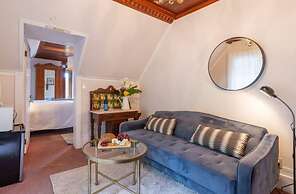 Dennen's Victorian Farmhouse