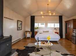 Dennen's Victorian Farmhouse