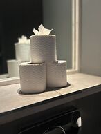 NEW! Grimsby Central, Spacious, 2 Bedrooms