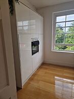 NEW! Grimsby Central, Spacious, 2 Bedrooms