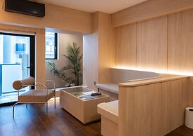 UH SUITE NAMBA STATION