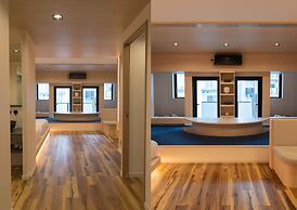 UH SUITE NAMBA STATION