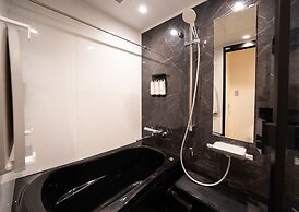 UH SUITE NAMBA STATION