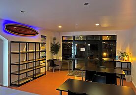 Palm Tree Lodge & Backpackers