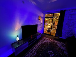 Palm Tree Lodge & Backpackers