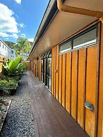 Palm Tree Lodge & Backpackers