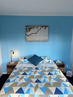 Palm Tree Lodge & Backpackers