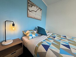 Palm Tree Lodge & Backpackers