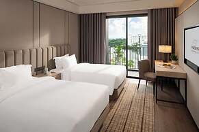 Modena by Fraser Vĩnh Yên