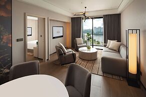 Modena by Fraser Vĩnh Yên