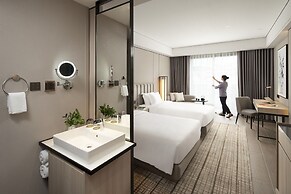 Modena by Fraser Vĩnh Yên