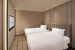 Modena by Fraser Vĩnh Yên