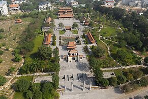 Modena by Fraser Vĩnh Yên