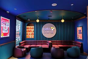 Modena by Fraser Vĩnh Yên