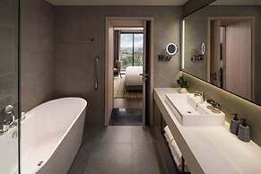 Modena by Fraser Vĩnh Yên