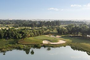 Modena by Fraser Vĩnh Yên