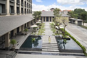 Modena by Fraser Vĩnh Yên