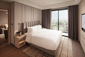 Modena by Fraser Vĩnh Yên