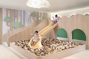 Modena by Fraser Vĩnh Yên