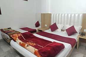 Hotel Shree Sai Dham Near New Delhi Railway Station, Paharganj