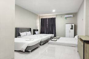 Mulyojaten Hotel & Resto