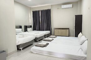 Mulyojaten Hotel & Resto