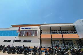 Mulyojaten Hotel & Resto