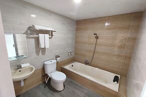 Mulyojaten Hotel & Resto