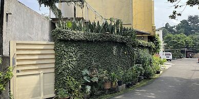 Rumah Kuning Syariah