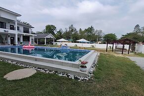 Grand Aeden Villa