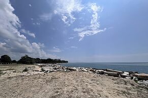 Saujana Villa Cherok Paloh, Kuantan Beach