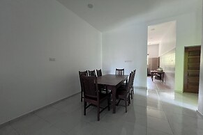 Saujana Villa Cherok Paloh, Kuantan Beach