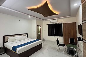 Hotel Royal Garuda Palace