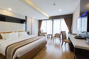 Golden Jomtien Beach Hotel