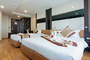 Golden Jomtien Beach Hotel