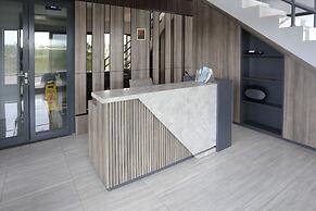 Hotel O Cikarang Near Apartment Riverdale