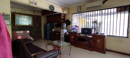 OYO 94157 38 Residence