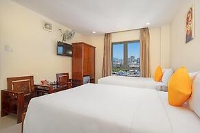 Lotus Rock Hotel DN by Bay Luxury