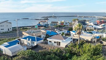 Jeju Staysosoheon Dokchae Pension