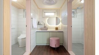 Jeju Staysosoheon Dokchae Pension