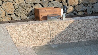 Jeju Staysosoheon Dokchae Pension