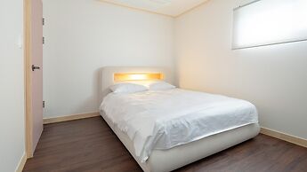 Jeju Staysosoheon Dokchae Pension