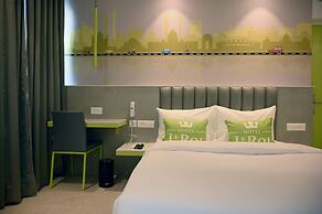 Hotel Le Roi Express Karol Bagh